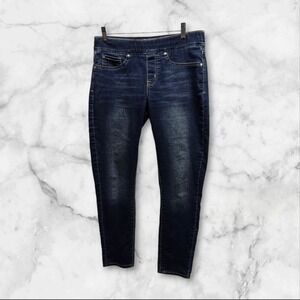 Signature Levi Strauss Gold Totally Shaping Pull-On Skinny Jeans Dark Wash 10M